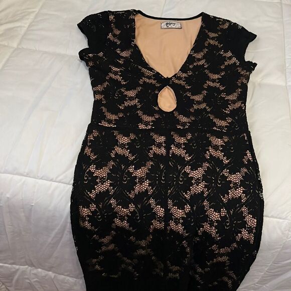 Nightcap Size 1 Black Dress Maxi Boatneck Floral Lace Keyhole & Slit Back Lined - Picture 7 of 16